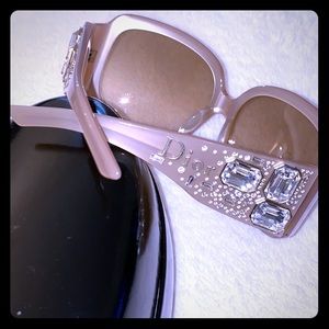 Beautiful Swarovski crystal 🥰